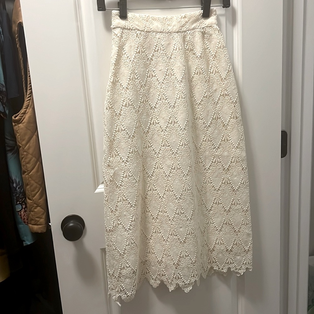 Lace midi skirt XS
